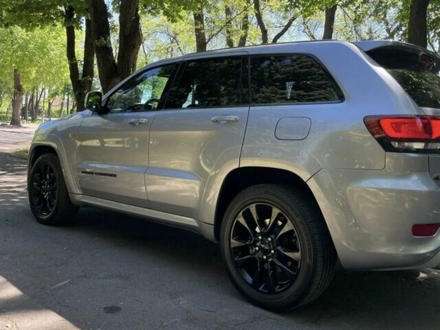 Сірий Джип Grand Cherokee, об'ємом двигуна 0.36 л та пробігом 92 тис. км за 32000 $, фото 3 на Automoto.ua