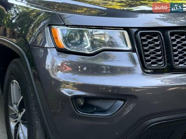 Сірий Джип Grand Cherokee, об'ємом двигуна 3.6 л та пробігом 140 тис. км за 21980 $, фото 1 на Automoto.ua