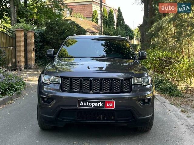 Сірий Джип Grand Cherokee, об'ємом двигуна 3.6 л та пробігом 140 тис. км за 21980 $, фото 2 на Automoto.ua