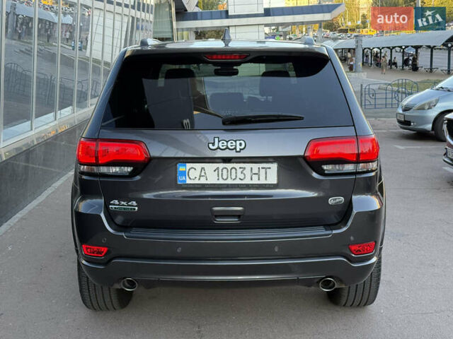 Сірий Джип Grand Cherokee, об'ємом двигуна 3 л та пробігом 252 тис. км за 23500 $, фото 5 на Automoto.ua