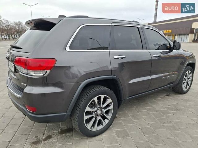 Сірий Джип Grand Cherokee, об'ємом двигуна 3.6 л та пробігом 173 тис. км за 25000 $, фото 4 на Automoto.ua