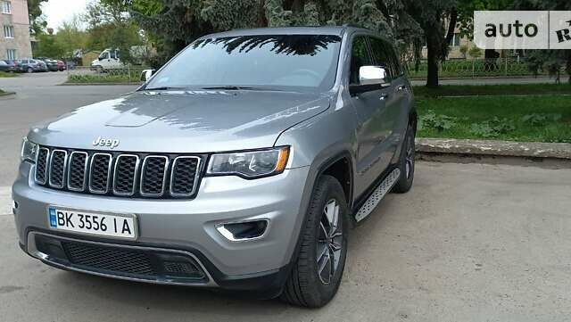 Сірий Джип Grand Cherokee, об'ємом двигуна 3.6 л та пробігом 75 тис. км за 27000 $, фото 2 на Automoto.ua