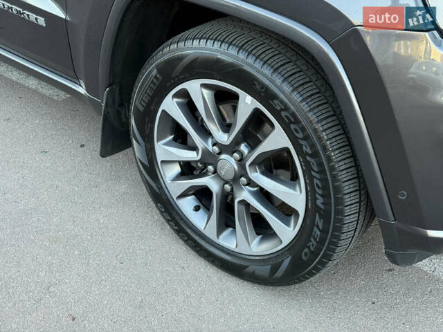 Сірий Джип Grand Cherokee, об'ємом двигуна 3 л та пробігом 252 тис. км за 23500 $, фото 25 на Automoto.ua