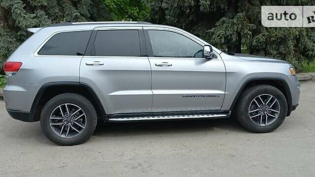 Сірий Джип Grand Cherokee, об'ємом двигуна 3.6 л та пробігом 75 тис. км за 27000 $, фото 12 на Automoto.ua