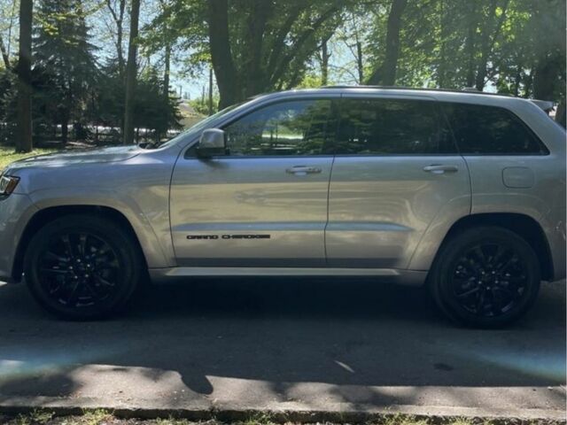 Сірий Джип Grand Cherokee, об'ємом двигуна 0.36 л та пробігом 92 тис. км за 32000 $, фото 2 на Automoto.ua