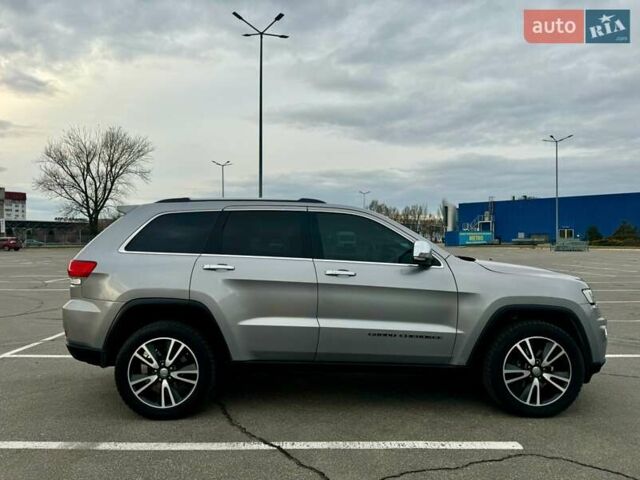 Сірий Джип Grand Cherokee, об'ємом двигуна 3.6 л та пробігом 146 тис. км за 25000 $, фото 3 на Automoto.ua