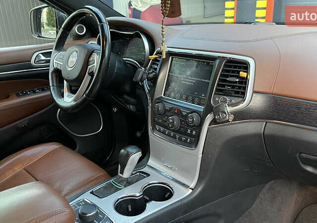 Серый Джип Гранд Чероки, объемом двигателя 3.6 л и пробегом 120 тыс. км за 29000 $, фото 35 на Automoto.ua