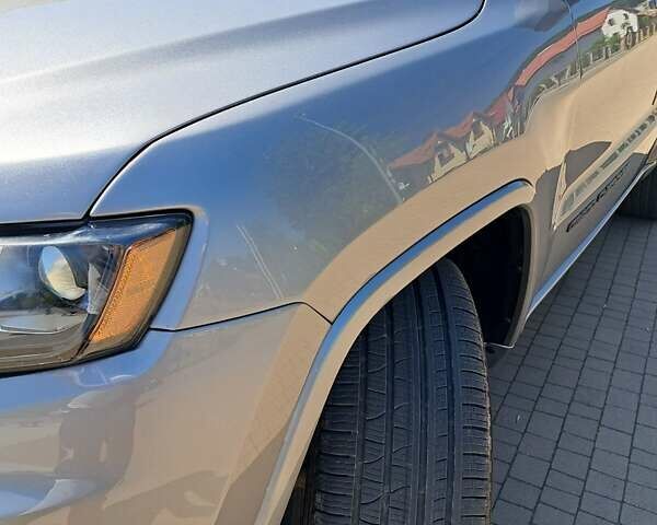 Сірий Джип Grand Cherokee, об'ємом двигуна 3.6 л та пробігом 110 тис. км за 32000 $, фото 30 на Automoto.ua