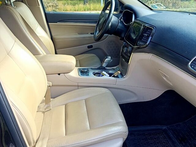 Серый Джип Гранд Чероки, объемом двигателя 3.6 л и пробегом 35 тыс. км за 29300 $, фото 7 на Automoto.ua