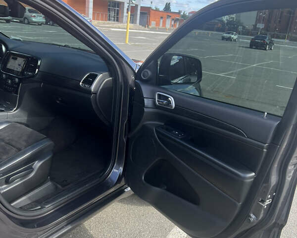 Серый Джип Гранд Чероки, объемом двигателя 3.6 л и пробегом 157 тыс. км за 26600 $, фото 6 на Automoto.ua