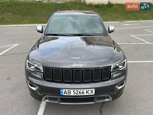 Сірий Джип Grand Cherokee, об'ємом двигуна 2.99 л та пробігом 150 тис. км за 28500 $, фото 3 на Automoto.ua