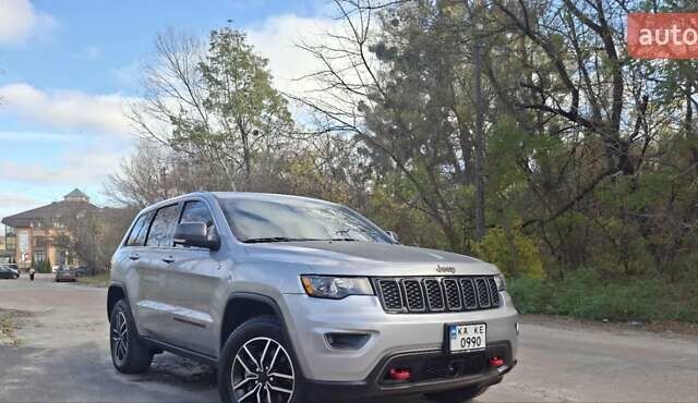 Сірий Джип Grand Cherokee, об'ємом двигуна 3.6 л та пробігом 53 тис. км за 26900 $, фото 3 на Automoto.ua