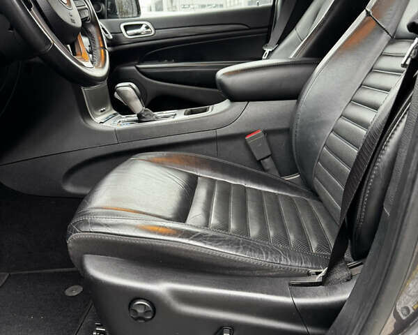 Сірий Джип Grand Cherokee, об'ємом двигуна 3.6 л та пробігом 132 тис. км за 19000 $, фото 35 на Automoto.ua