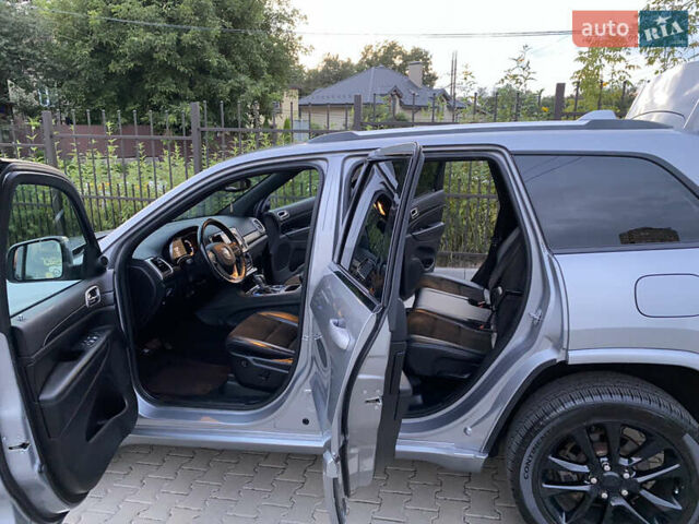 Серый Джип Гранд Чероки, объемом двигателя 3.6 л и пробегом 78 тыс. км за 25000 $, фото 10 на Automoto.ua