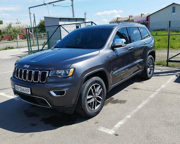 Сірий Джип Grand Cherokee, об'ємом двигуна 3.6 л та пробігом 133 тис. км за 31800 $, фото 1 на Automoto.ua