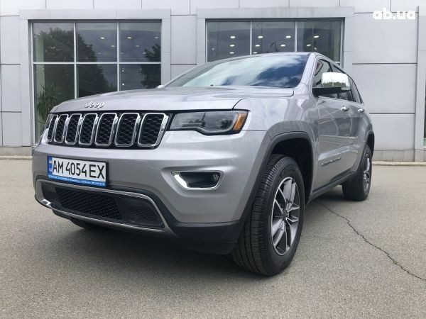 Серый Джип Гранд Чероки, объемом двигателя 3.6 л и пробегом 32 тыс. км за 39900 $, фото 3 на Automoto.ua