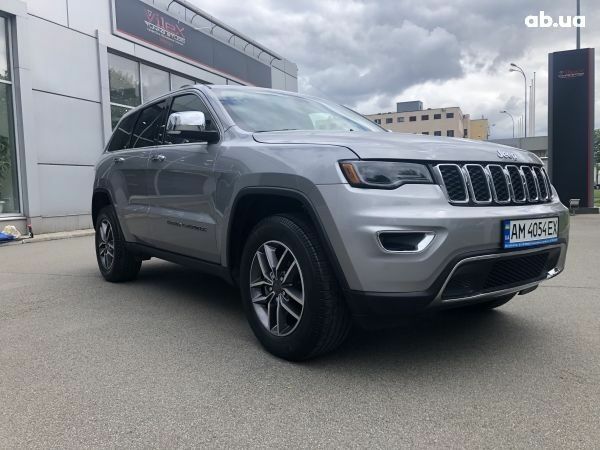 Серый Джип Гранд Чероки, объемом двигателя 3.6 л и пробегом 32 тыс. км за 39900 $, фото 1 на Automoto.ua