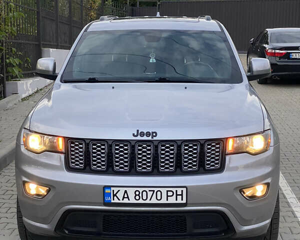 Серый Джип Гранд Чероки, объемом двигателя 3.6 л и пробегом 78 тыс. км за 25000 $, фото 4 на Automoto.ua