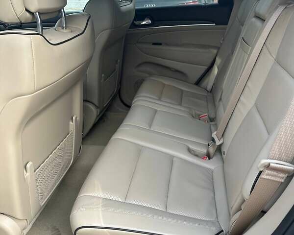 Сірий Джип Grand Cherokee, об'ємом двигуна 3.6 л та пробігом 120 тис. км за 19000 $, фото 12 на Automoto.ua