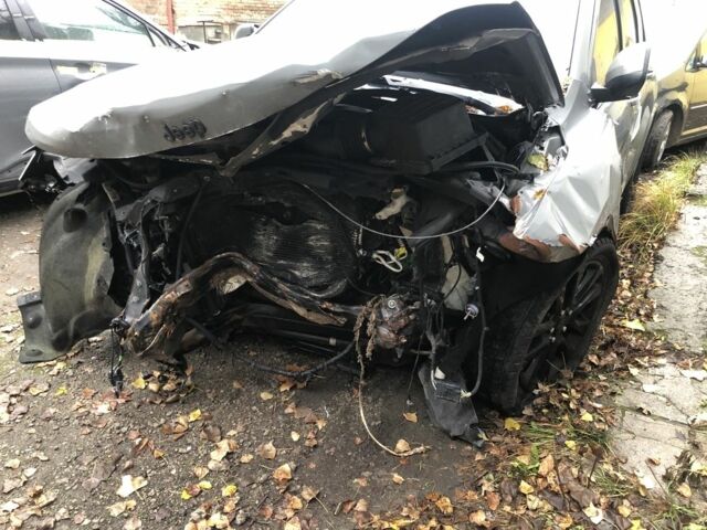 Серый Джип Гранд Чероки, объемом двигателя 0 л и пробегом 50 тыс. км за 6000 $, фото 4 на Automoto.ua