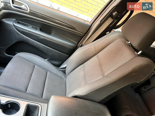 Сірий Джип Grand Cherokee, об'ємом двигуна 3.6 л та пробігом 150 тис. км за 21850 $, фото 18 на Automoto.ua