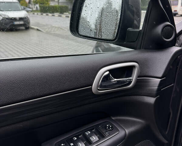 Сірий Джип Grand Cherokee, об'ємом двигуна 3.6 л та пробігом 132 тис. км за 19000 $, фото 38 на Automoto.ua