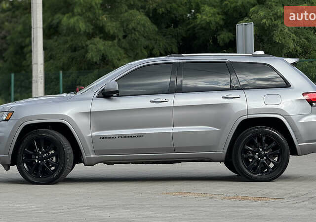 Сірий Джип Grand Cherokee, об'ємом двигуна 3.6 л та пробігом 62 тис. км за 24900 $, фото 15 на Automoto.ua