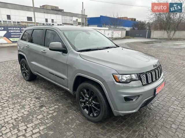 Сірий Джип Grand Cherokee, об'ємом двигуна 3.6 л та пробігом 103 тис. км за 22800 $, фото 1 на Automoto.ua