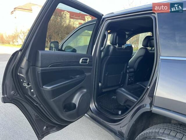 Серый Джип Гранд Чероки, объемом двигателя 3.6 л и пробегом 137 тыс. км за 20300 $, фото 47 на Automoto.ua