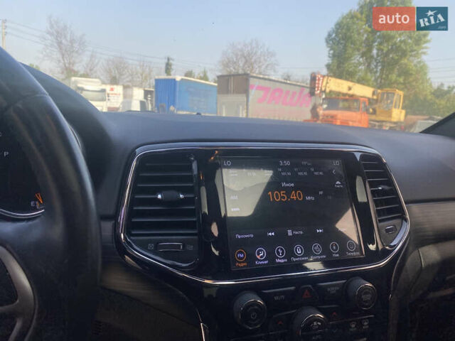 Серый Джип Гранд Чероки, объемом двигателя 3.6 л и пробегом 120 тыс. км за 34500 $, фото 1 на Automoto.ua