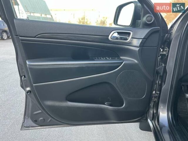 Серый Джип Гранд Чероки, объемом двигателя 3.6 л и пробегом 137 тыс. км за 20300 $, фото 27 на Automoto.ua