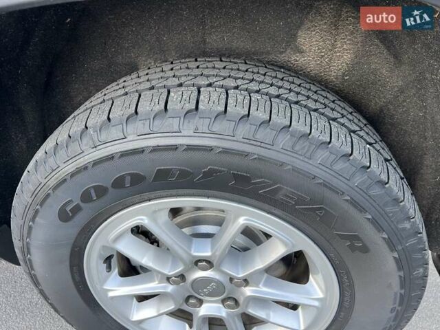 Серый Джип Гранд Чероки, объемом двигателя 3.6 л и пробегом 137 тыс. км за 20300 $, фото 7 на Automoto.ua