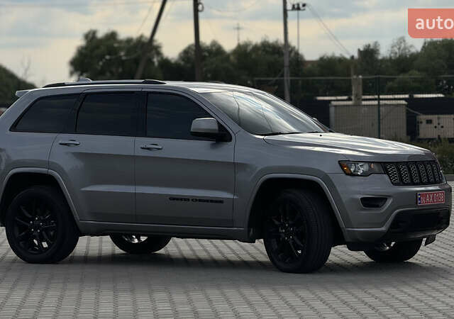Сірий Джип Grand Cherokee, об'ємом двигуна 3.6 л та пробігом 62 тис. км за 24900 $, фото 6 на Automoto.ua