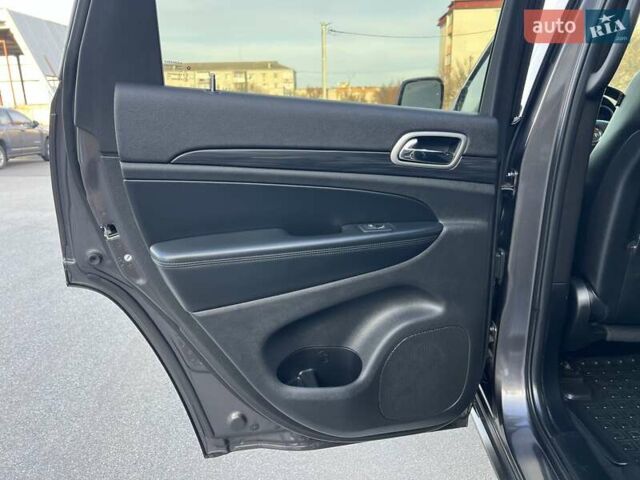 Серый Джип Гранд Чероки, объемом двигателя 3.6 л и пробегом 137 тыс. км за 20300 $, фото 48 на Automoto.ua