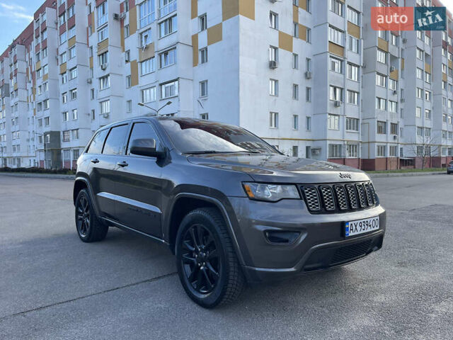Сірий Джип Grand Cherokee, об'ємом двигуна 3.6 л та пробігом 113 тис. км за 26999 $, фото 1 на Automoto.ua