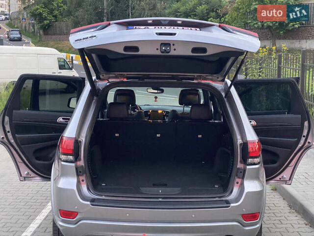 Серый Джип Гранд Чероки, объемом двигателя 3.6 л и пробегом 78 тыс. км за 25000 $, фото 12 на Automoto.ua