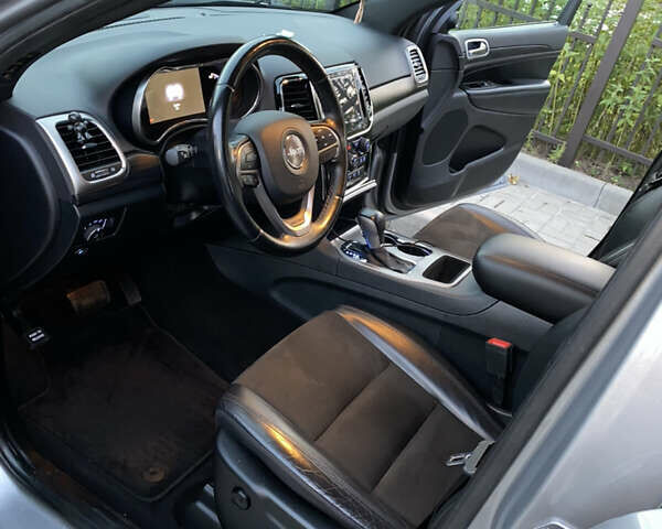 Серый Джип Гранд Чероки, объемом двигателя 3.6 л и пробегом 78 тыс. км за 25000 $, фото 16 на Automoto.ua