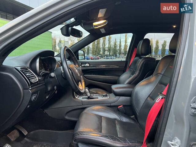 Сірий Джип Grand Cherokee, об'ємом двигуна 5.65 л та пробігом 80 тис. км за 33500 $, фото 18 на Automoto.ua
