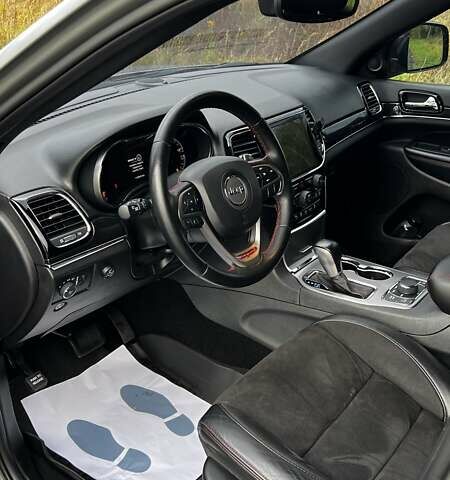 Джип Гранд Чероки 2020 в Луцке на Automoto.ua Серый Джип Гранд Чероки, объемом двигателя 3.6 л и пробегом 115 тыс. км за 27500 $, фото 15 на Automoto.ua