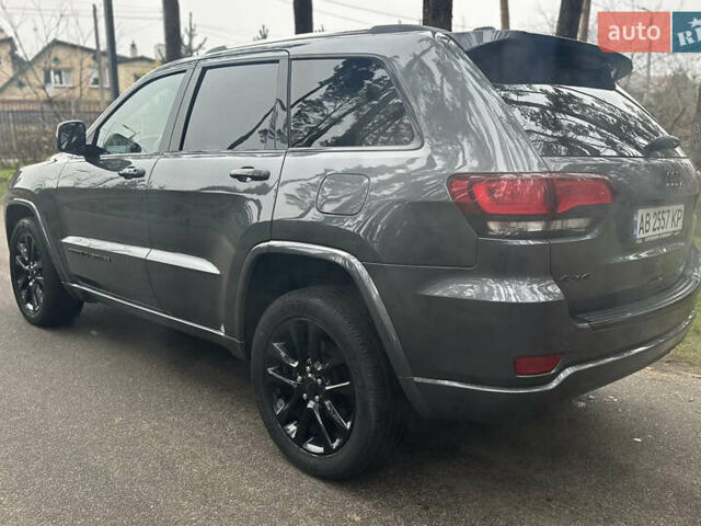 Сірий Джип Grand Cherokee, об'ємом двигуна 3.6 л та пробігом 57 тис. км за 26500 $, фото 3 на Automoto.ua
