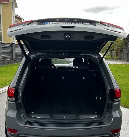 Джип Гранд Чероки 2020 в Луцке на Automoto.ua Серый Джип Гранд Чероки, объемом двигателя 3.6 л и пробегом 115 тыс. км за 27500 $, фото 10 на Automoto.ua