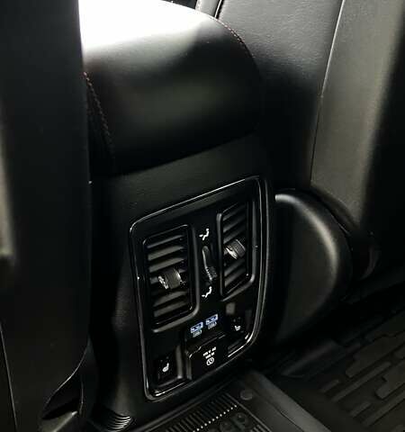 Джип Гранд Чероки 2020 в Луцке на Automoto.ua Серый Джип Гранд Чероки, объемом двигателя 3.6 л и пробегом 115 тыс. км за 27500 $, фото 14 на Automoto.ua