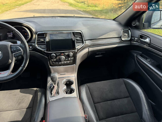 Джип Гранд Чероки 2020 в Киеве на Automoto.ua Серый Джип Гранд Чероки, объемом двигателя 3.6 л и пробегом 48 тыс. км за 28600 $, фото 53 на Automoto.ua