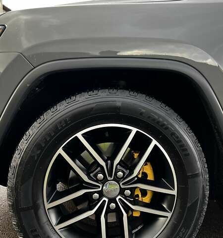 Джип Гранд Чероки 2020 в Луцке на Automoto.ua Серый Джип Гранд Чероки, объемом двигателя 3.6 л и пробегом 115 тыс. км за 27500 $, фото 6 на Automoto.ua