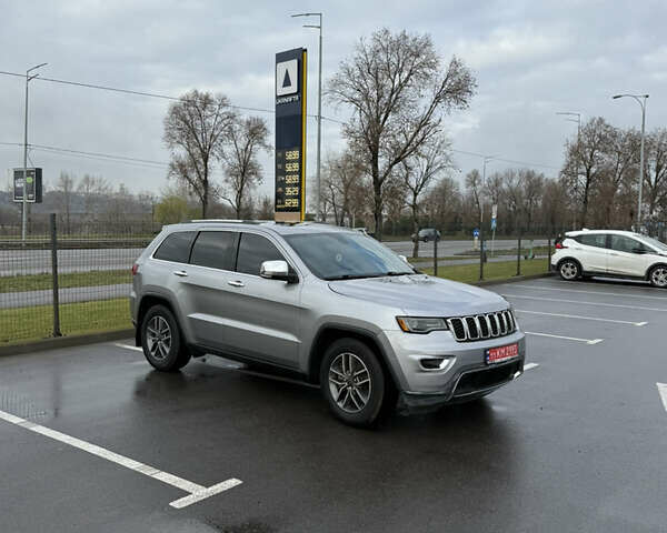 Сірий Джип Grand Cherokee, об'ємом двигуна 3.6 л та пробігом 246 тис. км за 20900 $, фото 1 на Automoto.ua