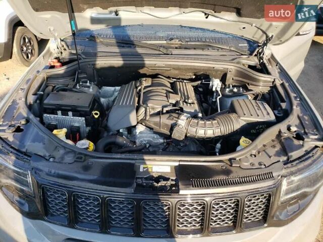 Сірий Джип Grand Cherokee, об'ємом двигуна 6.4 л та пробігом 16 тис. км за 23000 $, фото 10 на Automoto.ua