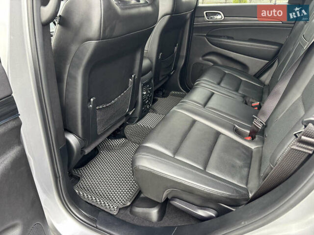 Серый Джип Гранд Чероки, объемом двигателя 3.6 л и пробегом 71 тыс. км за 24999 $, фото 34 на Automoto.ua