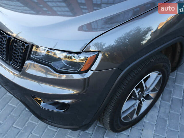 Серый Джип Гранд Чероки, объемом двигателя 3.6 л и пробегом 54 тыс. км за 24800 $, фото 2 на Automoto.ua