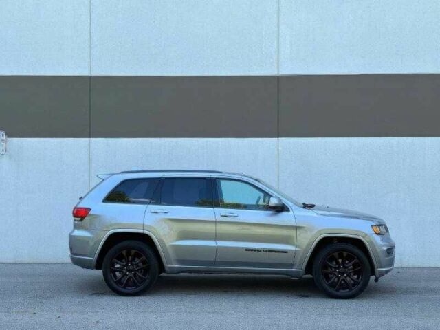 Сірий Джип Grand Cherokee, об'ємом двигуна 3.6 л та пробігом 55 тис. км за 15600 $, фото 3 на Automoto.ua