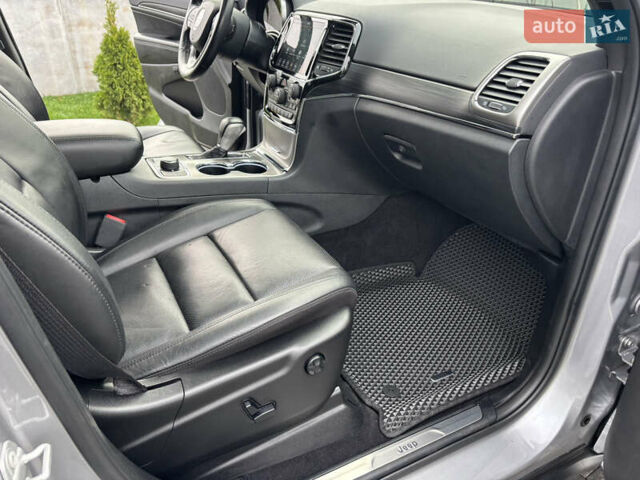 Серый Джип Гранд Чероки, объемом двигателя 3.6 л и пробегом 71 тыс. км за 24999 $, фото 39 на Automoto.ua